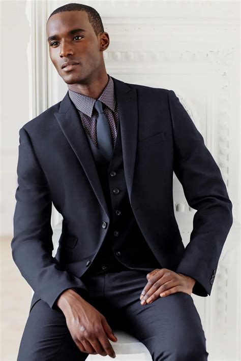 custom suits for men.